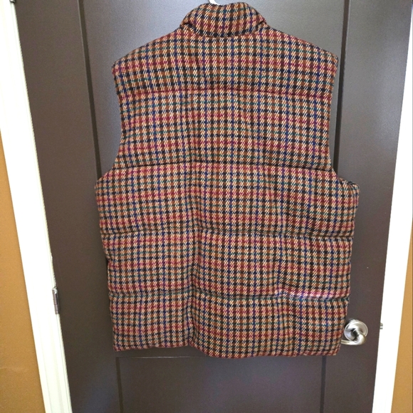 Old Navy thick quilted vest - Picture 2 of 9